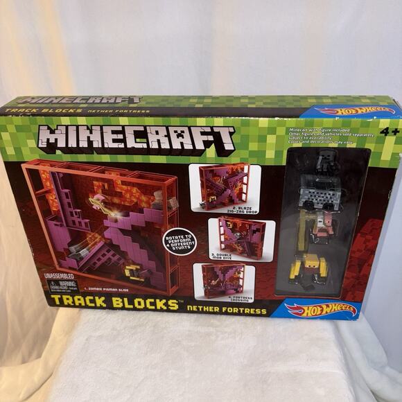Mattel Hotwheels Minecraft Nether Fortress Play Set 2018 - RARE FIND - NEW - Picture 1 of 6